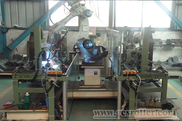 Automatic machine welding